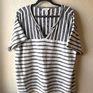 🩵 LOFT - Striped Blue & White V-Neck Top - Size: XL